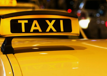 Ещё один таксист в Астане мастурбировал в машине, но после высадки пассажиров