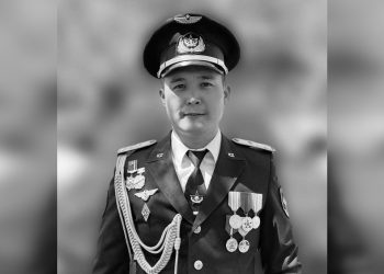 В Павлодарской области простились с военнослужащим, погибшим при крушении вертолёта на Сорбулаке