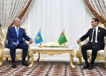 О чём Токаев переговорил с президентом Туркменистана?