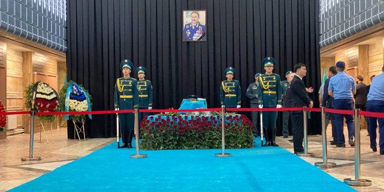 В Алматы прощаются с Талгатом Мусабаевым