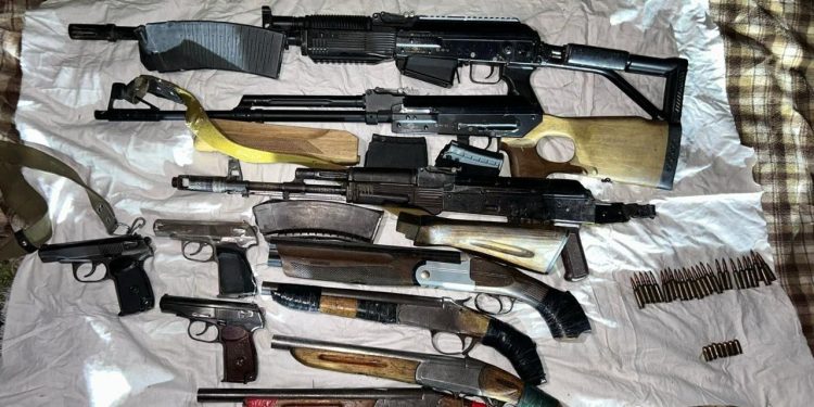 Автоматы Калашникова, пистолеты и тротил: силовики провели операцию в ряде регионов Казахстана