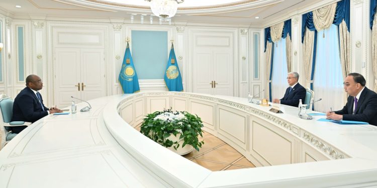 Токаев встретился со специальным посланником президента Демократической Республики Конго