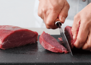 Куда жаловаться на дорогую говядину в Казахстане?