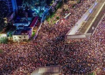 Threads. Кто толкает молодёжь на протест?