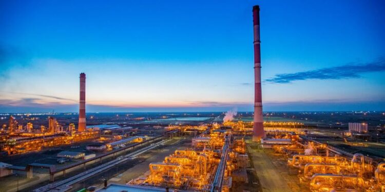 Президент Казахстана в США обсудил с главой Chevron расширение Тенгиза