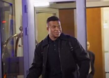 «Реал Мадрид» прибыл в Алматы и устроил ажиотаж: ночь, фанаты и гимн ЛЧ на домбре