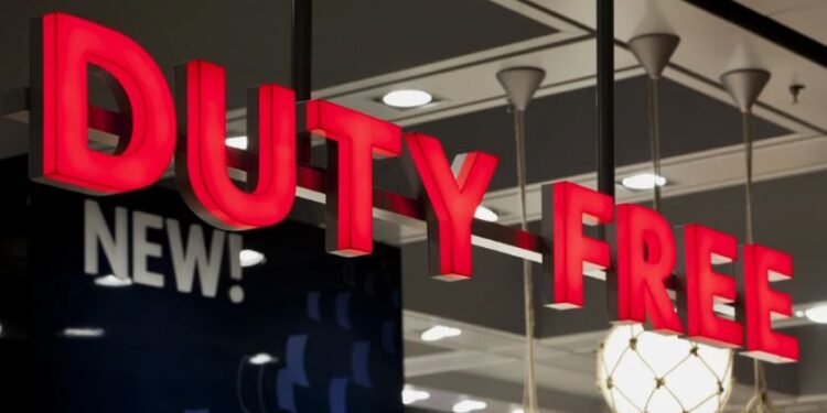 FlyArystan разрешила бесплатно провозить покупки из duty free
