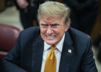 Трамп собирается подать в суд на New York Times