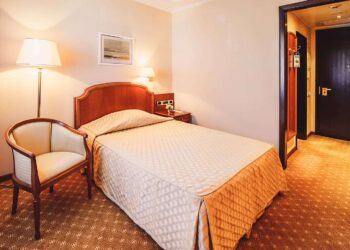 Пожар в кафе Астаны: жильцов пострадавших квартир разместили в отелях