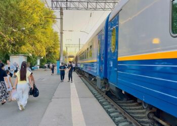 Прямой поезд будет курсировать из Алматы в Москву