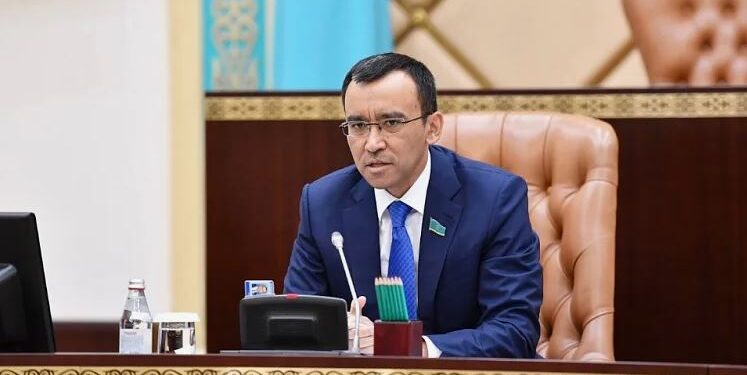 Ашимбаев рассказал, каким будет новый парламент