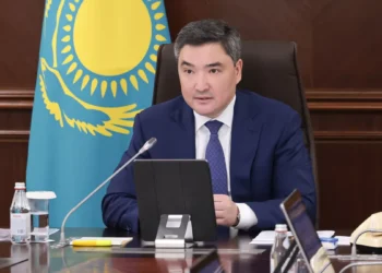 Бектенов поручил пересмотреть тарифы для всех видов транспорта