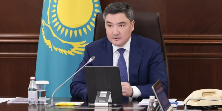 Бектенов поручил пересмотреть тарифы для всех видов транспорта