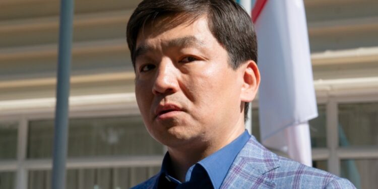 Бауыржан Байбек ушёл из политики и работает онлайн из Японии