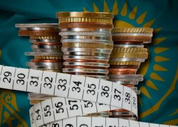 Проект 3-летнего бюджета и прогноз развития внесли в парламент РК