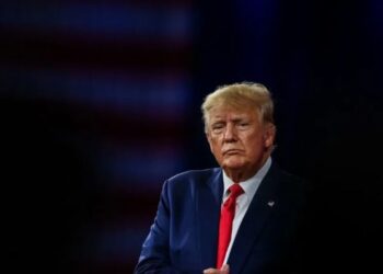 Трамп в ближайшее время планирует провести телефонный разговор с Путиным