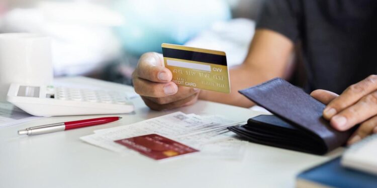 В Казахстане ограничат выдачу беззалоговых кредитов