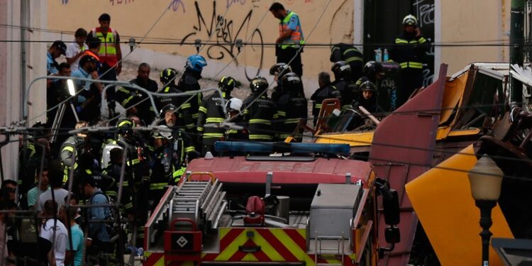 Токаев направил телеграмму соболезнования президенту Португалии