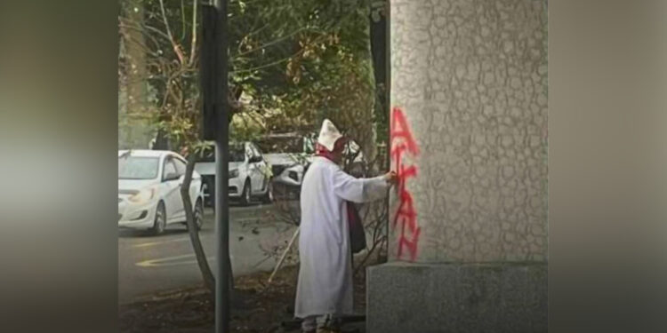 Амантай кажы снова оказался в центре скандала