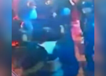 В Сети появилось видео жестокого убийства в ночном клубе Астаны