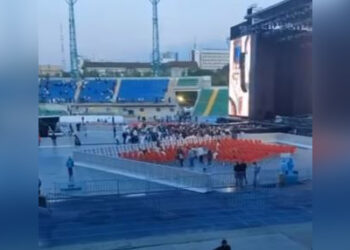 Поклонники Backstreet Boys ждут начала концерта