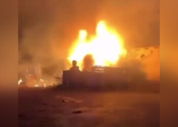 В Шымкенте полицейские спасли АЗС от возможной трагедии (ВИДЕО)