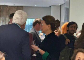 Дарига Назарбаева замечена без охраны на закрытом вечере