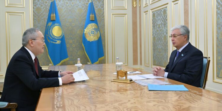 Глава АФМ доложил Токаеву о завершении расследований по 720 делам и ликвидации 15 ОПГ