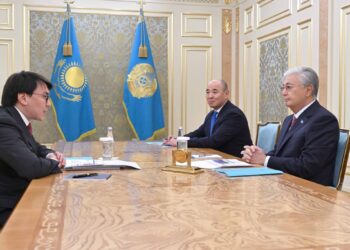 Токаеву сообщили, что 450 предприятий с госучастием планируется передать в частную среду