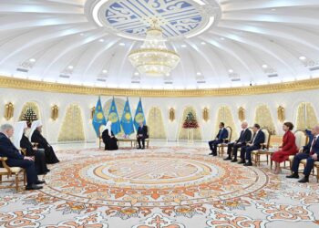 Токаев провёл встречу с Патриархом Московским и всея Руси Кириллом