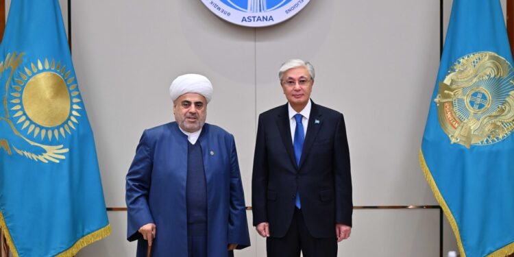Президент Казахстана встретился с главой управления мусульман Кавказа