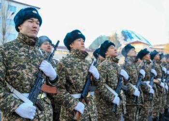 На воинский учёт в Казахстане автоматически поставили 250 000 человек