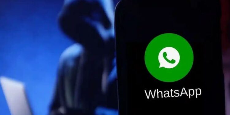 WhatsApp-аккаунты под угрозой: хакеры запустили схему с “чёрным экраном”