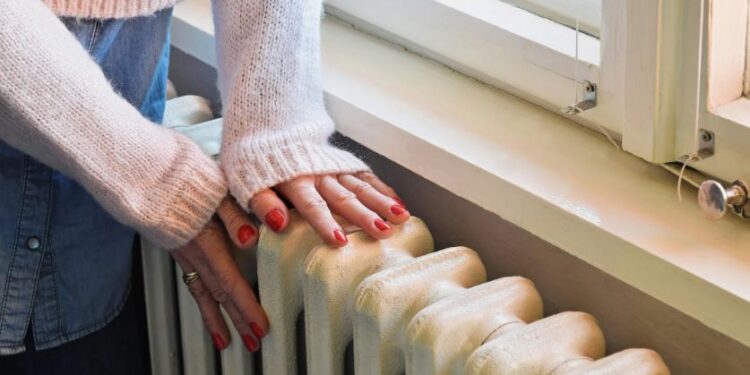 Без отопления, канализации и воды: в акимате Жезказгана ответили на жалобы жителей