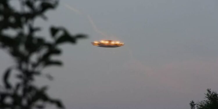 Госсекретарь США признался, что не может уснуть из-за НЛО