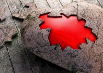 Свидание обернулось грабежом: алматинца обманула девушка из интернета (ВИДЕО)