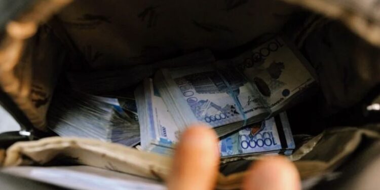 191 млн тенге на зарплаты: чиновники в Туркестанской области попались на хищении и взятке