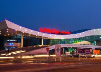 Крушение самолёта Bek Air: аэропорт Алматы требует от перевозчика почти 23 млн тенге