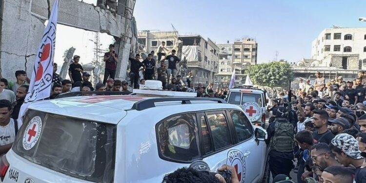 ХАМАС и Израиль освобождают заложников (ВИДЕО)