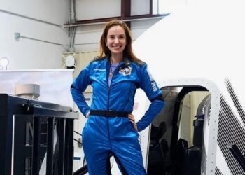 Поддержка семьи и миллионы за билет: что известно о полёте первой казахстанки в космос