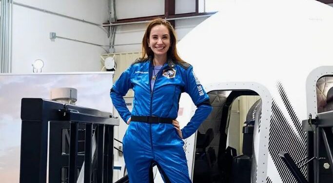 Поддержка семьи и миллионы за билет: что известно о полёте первой казахстанки в космос