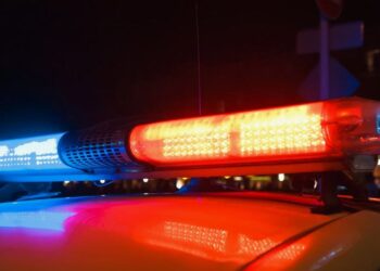 Пьяный мужчина разбил остановку и получил 10 суток ареста в Астане