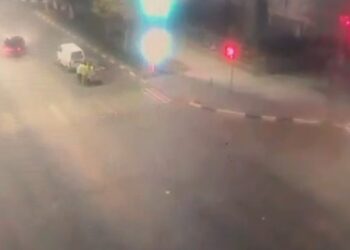 Автомобиль врезался в магазин в Костанае (ВИДЕО)