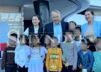 Нурсултан Назарбаев снова на публике (ВИДЕО)