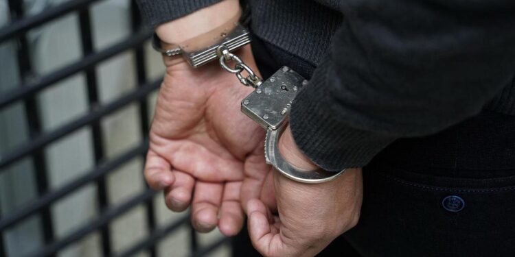 За многомиллионные хищения арестован подрядчик, “строивший” соцжильё