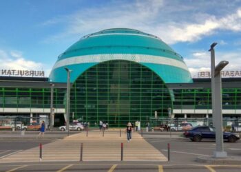 Дочь Баян Алагузовой раскритиковала аэропорт Астаны