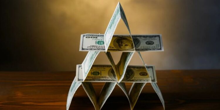 В Алматы раскрыли финансовую пирамиду «Boxy Wealth» (ВИДЕО)