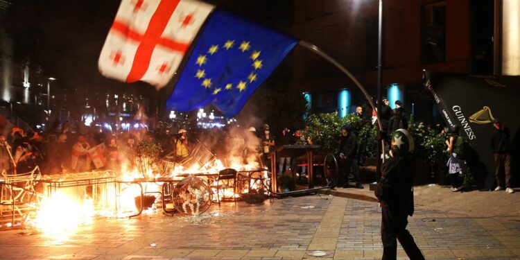 В Грузии прошли массовые протесты в день выборов (ВИДЕО)