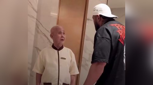 Видео с 91-летним уборщиком растрогало соцсети