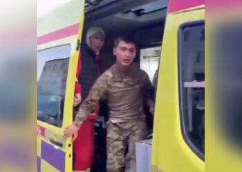 Драку устроил в машине неотложки пьяный мужчина в Атырау (ВИДЕО)